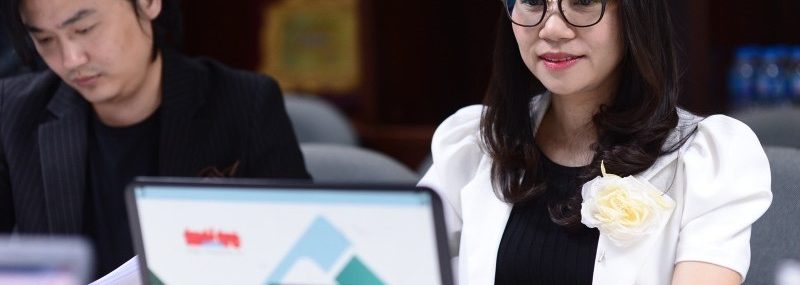 Bà Trần Thuý Trâm Quyên - Phó Hiệu trưởng 88vv 88vvv Hồng Bàng