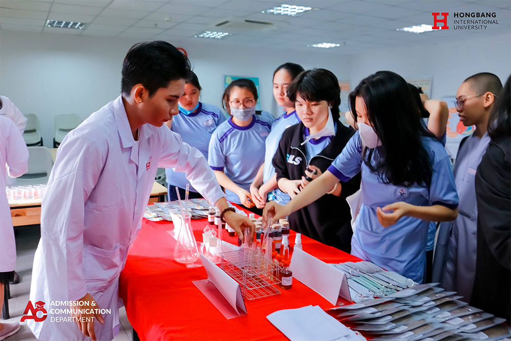 88vv23 Thủ Thiêm tham quan Trường 88vv 88vvv Hồng Bàng