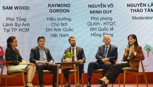 Deputy Consul General of the United Kingdom visited 88VV - Nền tảng cá cược hiện đại, dịch vụ đẳng cấp Châu Á and interacted with 88vv23.com students