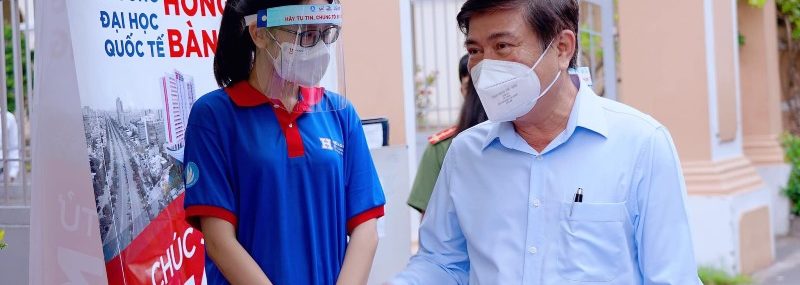 Sinh viên 88vv23.com tình nguyện tham gia tiếp sức mùa thi 2021