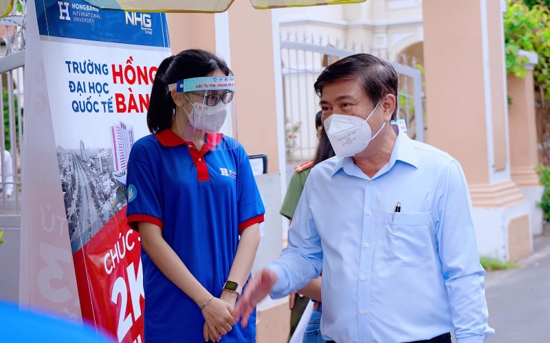 Sinh viên 88vv23.com tình nguyện tham gia tiếp sức mùa thi 2021