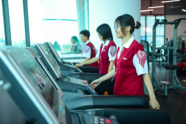 Hệ thống máy chạy bộ tại phòng Gym 88vv23.com