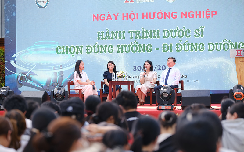 Tọa đàm hướng nghiệp 