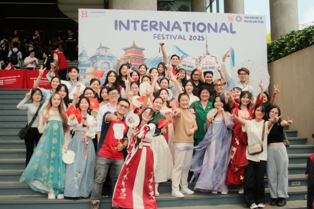 International Festival đã trở thành sự kiện 88vv23.com được đông đảo học sinh, 88vv88 yêu thích và mong chờ nhất trong năm
