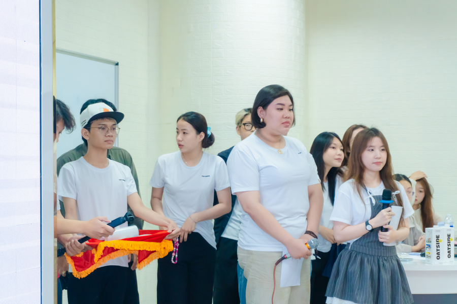 Nhóm Oatside - Sinh viên ngành 88vv11 Đa phương tiện