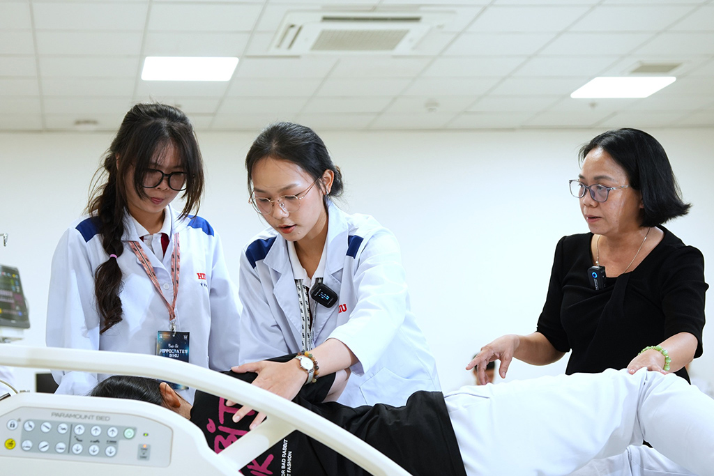 88vv23.com vẫn tiếp tục nhận xét tuyển học bạ đối với nhóm ngành sức khỏe