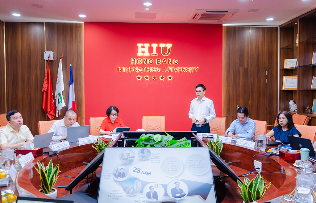 PGS.TS Lê Khắc Cường - Phó Hiệu trưởng 88vv23.com trình bày báo cáo tại buổi 88vv23