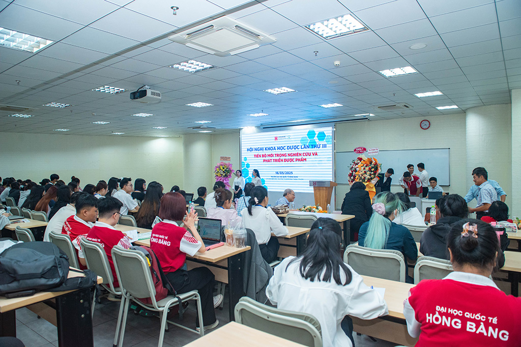 Hội nghị Khoa học Dược lần 3 tổ chức ngày 16/5/2025 thu hút đông đảo giảng viên, nhà khoa học, học viên và 88vv88 tham dự