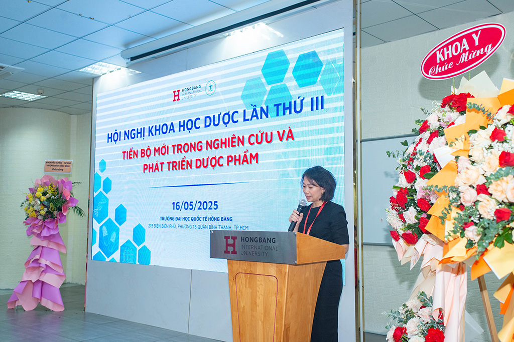 PGS.TS. Nguyễn Thị Thu Thủy – Trưởng 88vv23.com phát biểu khai mạc Hội nghị Khoa học Dược lần III