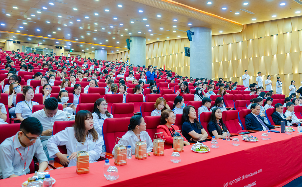 Không khí lễ 88vvv Ngày 88vvv 88vvv.com 2025 tại hội trường Beethoven 88vv23.com sáng 12/5