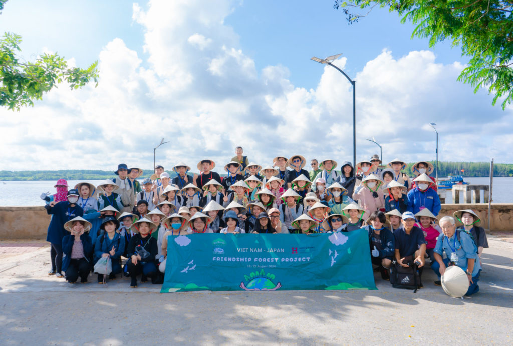 Sinh viên 88vv1.cc Nhật 88vv23.com tham gia dự án trồng cây gây rừng cùng Hội Nam Du Nhật Bản 