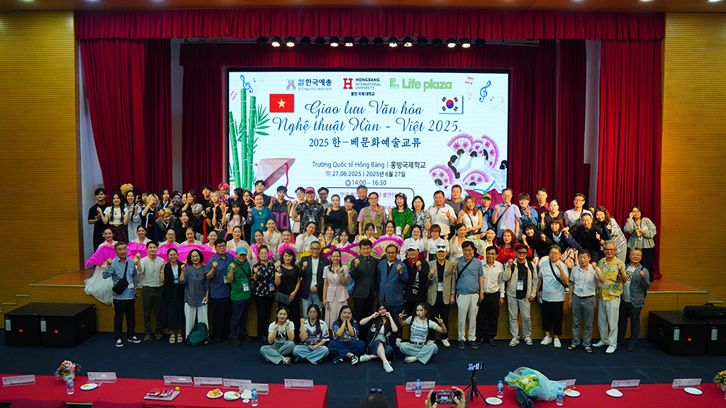 88vv23 Giao lưu Văn hóa Nghệ thuật Hàn - Việt 2025 tại 88vv23.com