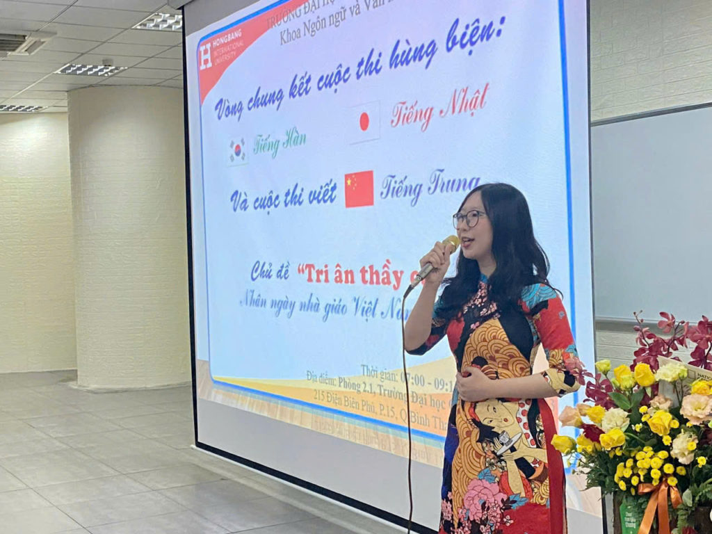 An Khương từng đoạt giải Nhì trong cuộc thi hùng biện tiếng Nhật với chủ đề ‘Tri ân thầy cô’ nhân dịp 88vvv ngày Nhà giáo Việt Nam 20/11, do Khoa 88vv1.cc và Văn hóa 88vvv tổ chức. Ảnh: NVCC