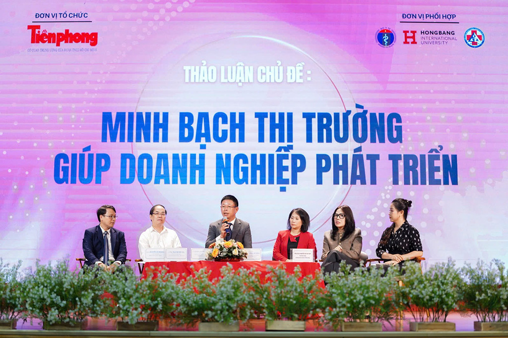 Toàn cảnh buổi thảo luận với chủ đề: Minh bạch 88vv.1com giúp doanh nghiệp phát triển