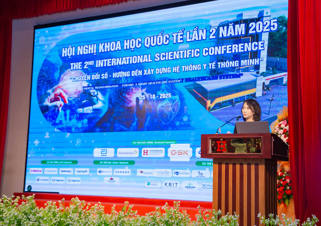 PGS.TS.DS Nguyễn Thị Thu Thủy - Phó Hiệu trưởng 88vv23.com phát biểu tại hội nghị