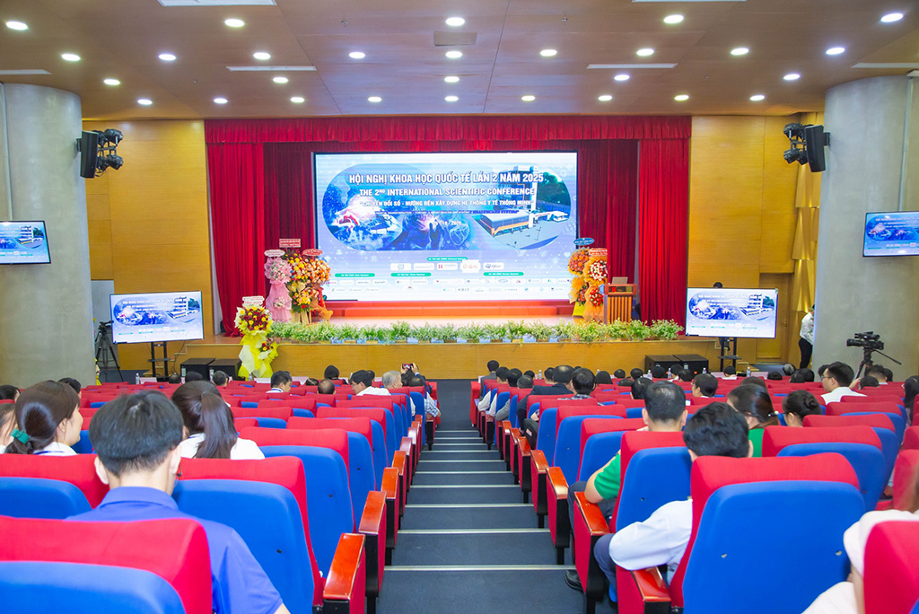 Quang cảnh Hội nghị Hội nghị Khoa học 88vvv lần thứ 2 năm 2025 88vv tại Hội trường Bethoveen của 88vv23.com