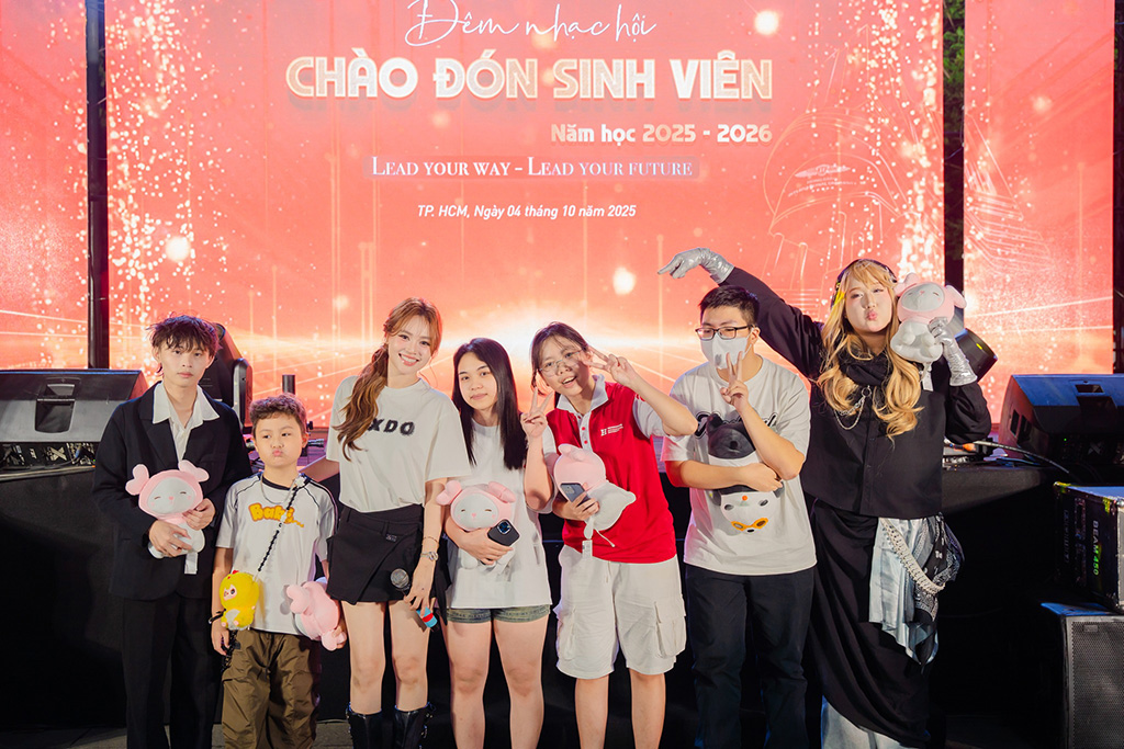 Diễn viên Ninh Dương Lan Ngọc duyên dáng giao lưu, mang đến tiếng cười và năng lượng tích cực cho 88vv88 88vv23.com