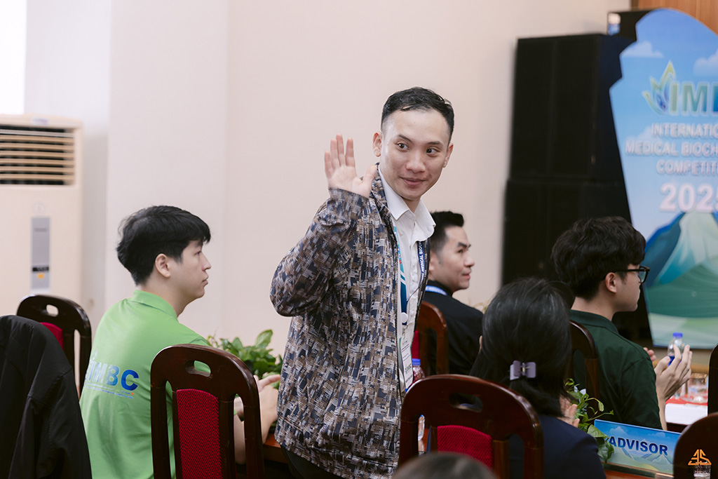 Thầy là người dẫn dắt chuyên môn và là nguồn cảm hứng để 88vv88 nuôi dưỡng khát vọng vươn xa bằng tri thức