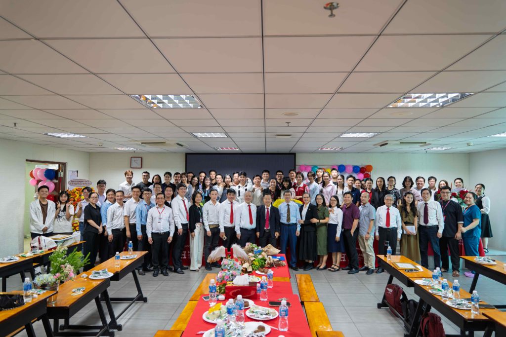 88vvv.com tổ chức cuộc thi cắm hoa và Lễ tri ân nhân ngày Nhà giáo Việt Nam 20/11