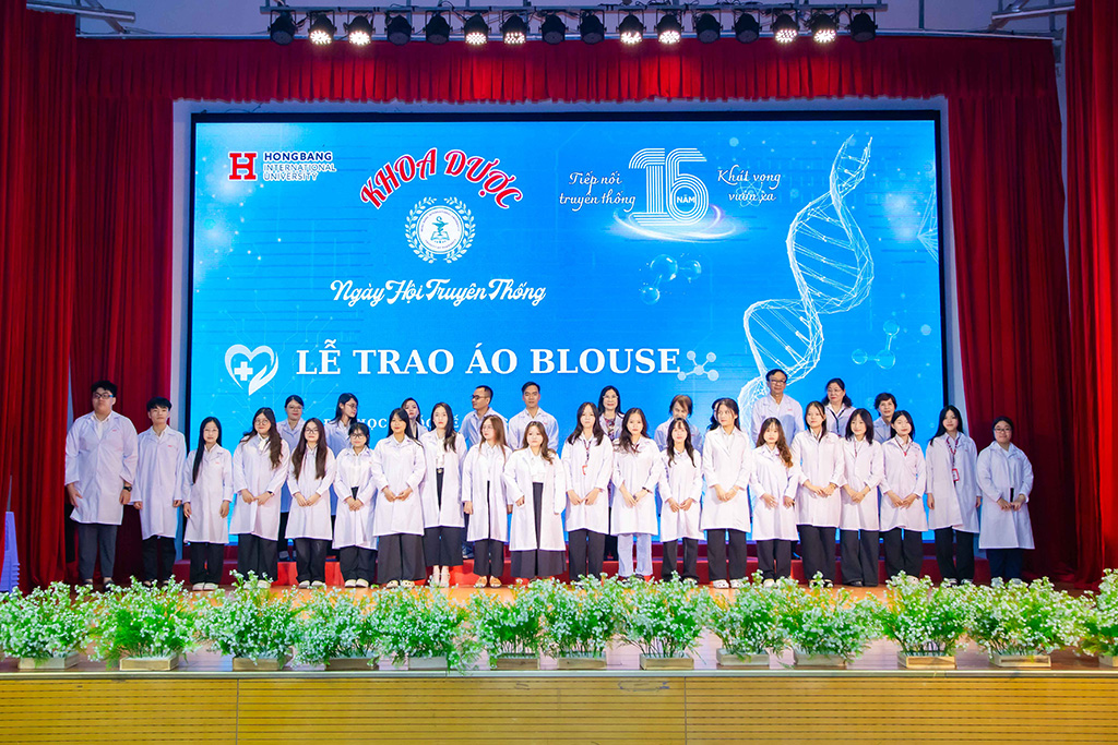 Lễ trao áo blouse trắng dành cho tân 88vv88 88vv23.com