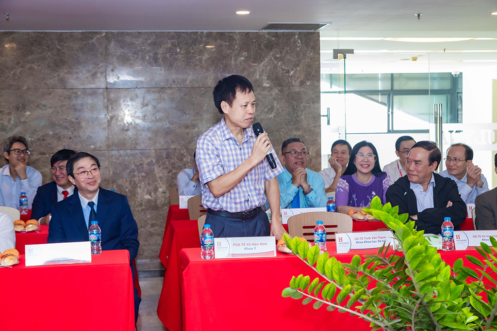 PGS.TS Nguyễn Hữu Vĩnh - 88vvv.com 88vv23.com chia sẻ tại Tọa đàm