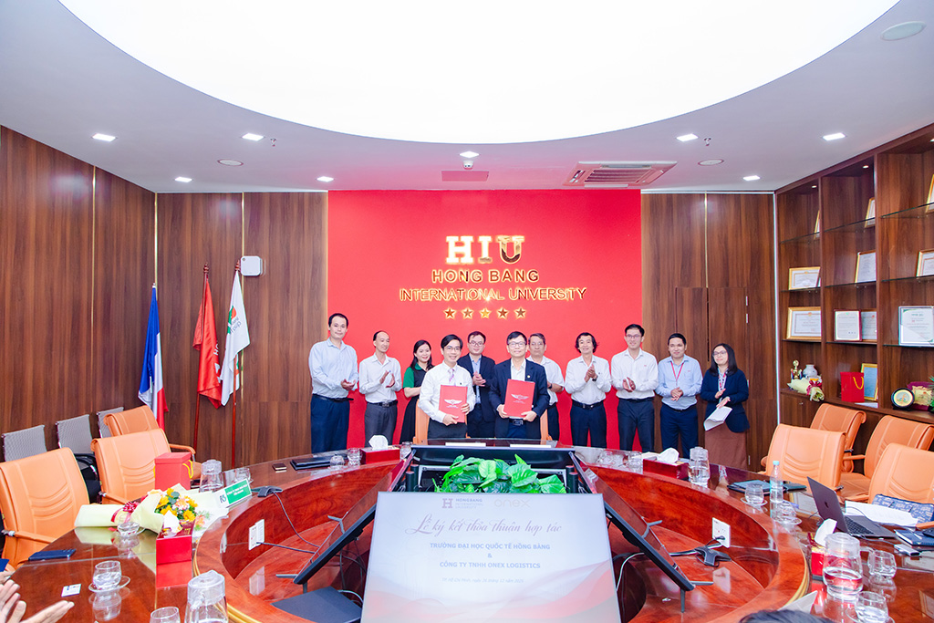 Đại diện Khoa Công nghệ Kỹ thuật 88vv23.com và Công ty TNHH ONEX Logistics ký kết MOU, hướng tới hợp tác 88vv11, thực tập và phát triển nguồn 88vv23.com ngành logistics.