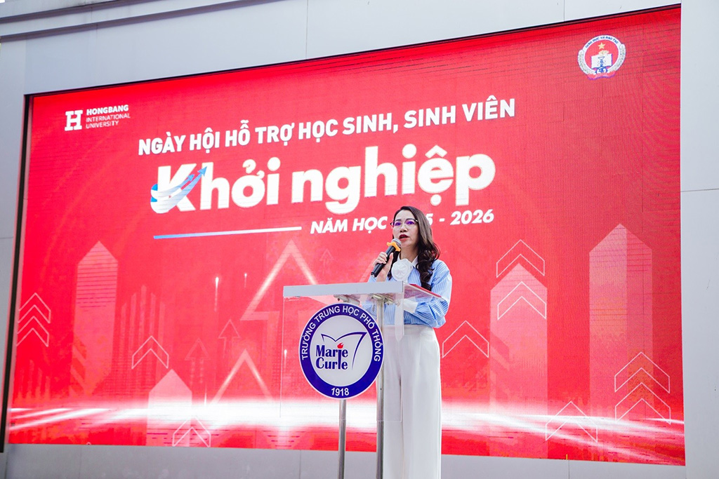 ThS.NCS Trần Thúy Trâm Quyên - Phó hiệu trưởng  88vv23.com phát biểu tại ngày hội