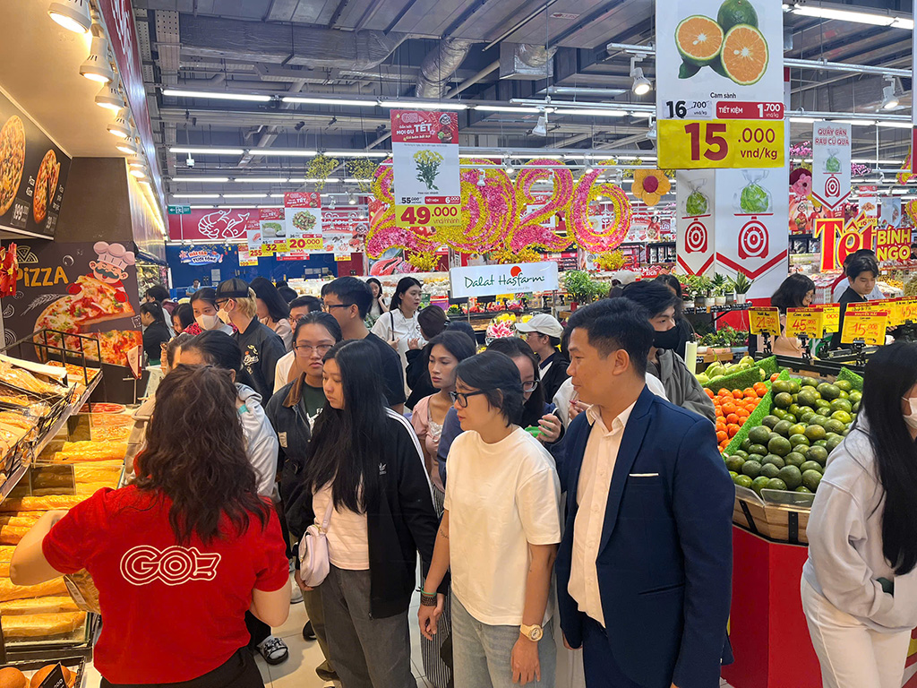 Sinh viên K23 và K25 ngành Tâm lý học Trường 88vv 88vvv Hồng Bàng tham quan, 88vv.1com tại siêu thị GO! Bà Rịa.