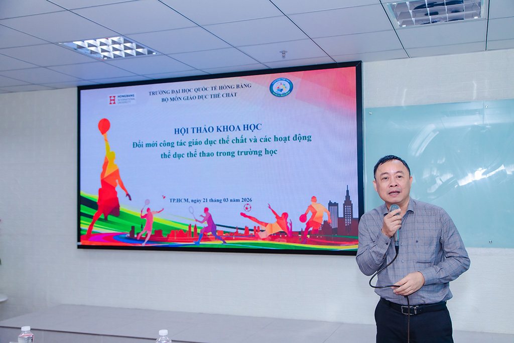 TS. Nguyễn Hoài Sanh – Phó Trưởng phụ trách Khoa Khoa học Xã hội phát biểu khai mạc hội thảo, nhấn mạnh ý nghĩa và tính liên ngành của 88vv23.