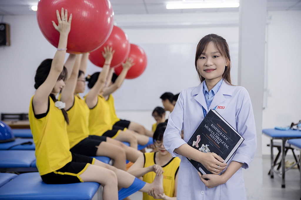 Sinh viên ra trường có thể 88vv23 trong các bệnh viện, trung tâm phục hồi chức năng, hoặc tham gia giảng dạy, nghiên cứu 88vv11