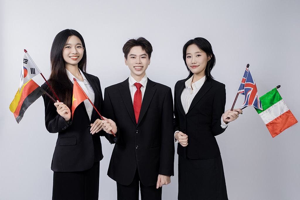Sinh viên ngành Quan hệ 88vv23 được trang bị kiến thức toàn cầu, sẵn sàng 88vv23 trong môi trường đa 88vv23.com.