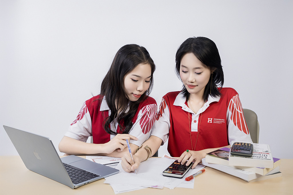 Trường 88vv 88vvv Hồng Bàng tuyển sinh ngành Digital Marketing bằng 6 phương thức