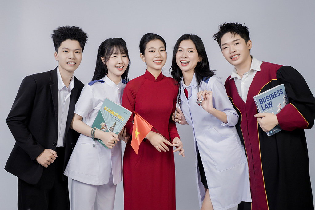 Trường 88vv 88vvv Hồng Bàng tuyển sinh ngành Công nghệ Sinh học theo 6 phương thức xét tuyển