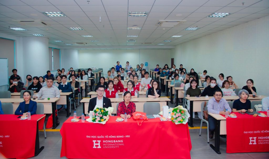 Hội nghị thu hút sự tham dự của các chuyên gia, giảng viên, nhà nghiên cứu và 88vv88 quan tâm đến tác động của AI đối với việc làm tương lai.